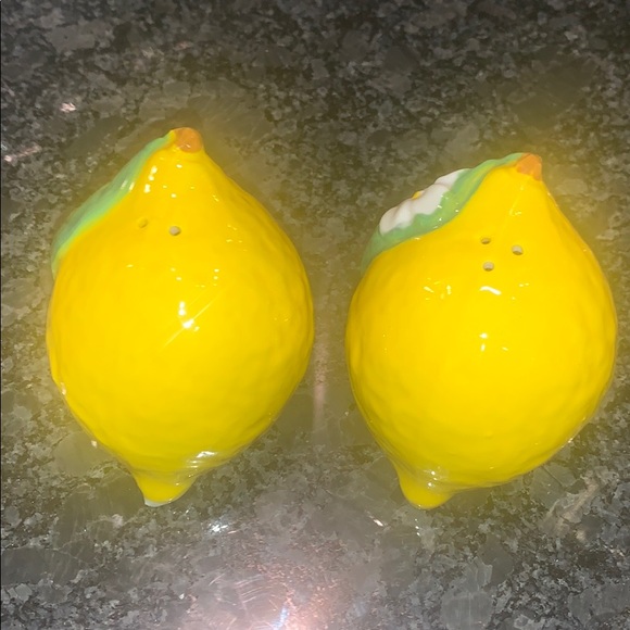 GANZ Other - Set of ceramic Lemon salt & pepper shakers